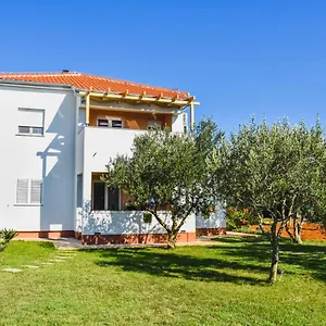  Apartman Mirela