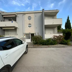  Apartman Lili