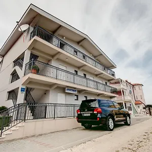 Zaton M. Ilesh Apartman